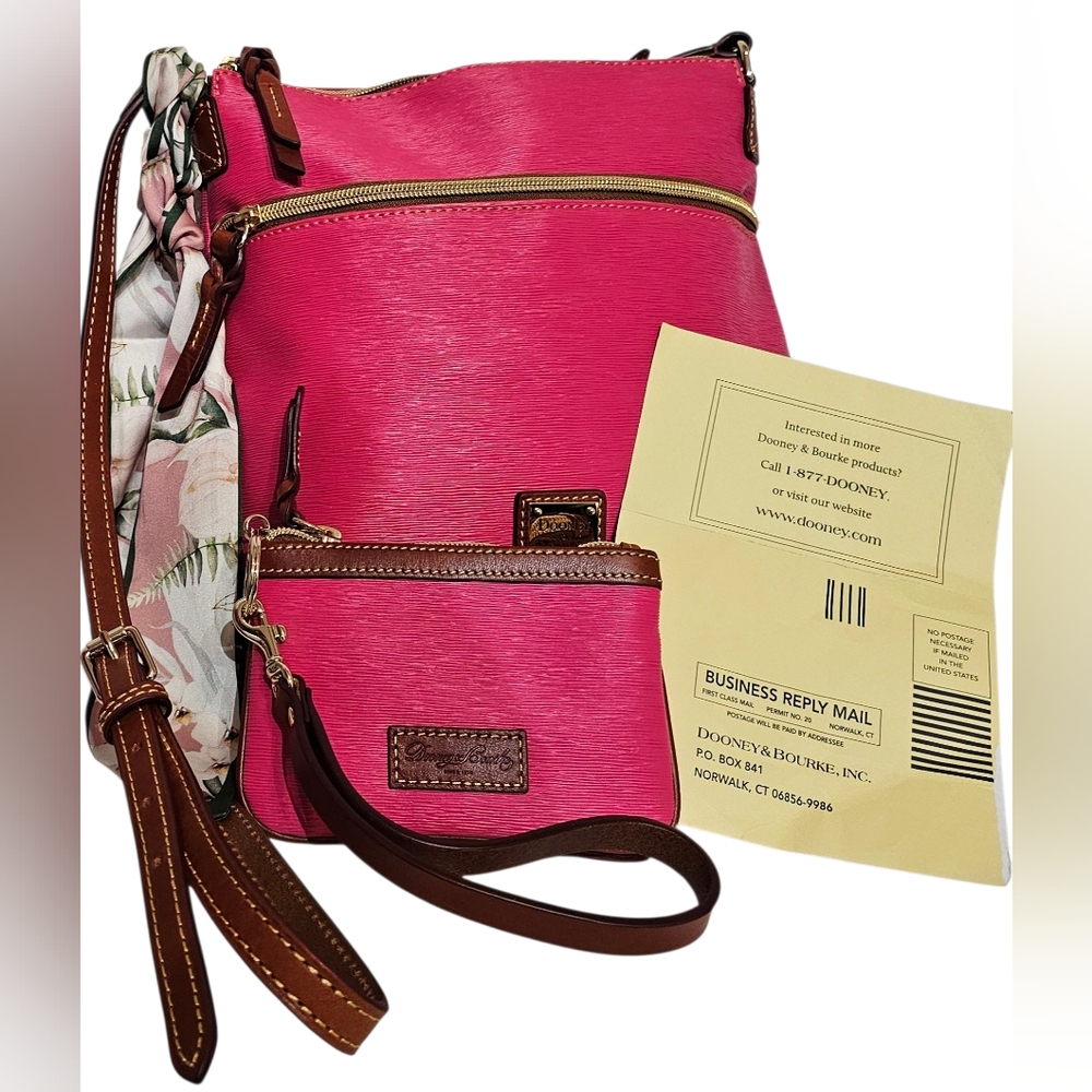 WOMEN'S N.W.T. PINK DOONEY & BOURKE CROSDBODY BAG & SMALL CLUTCH